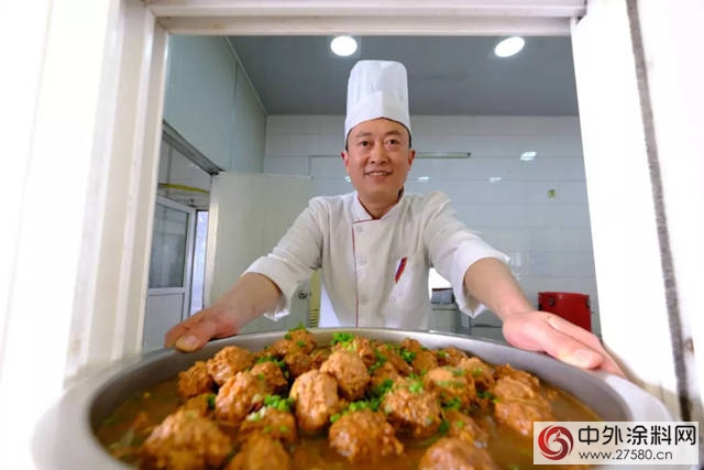 上海展辰厨师长张华同志荣获香花桥街道“最美职工”称号！