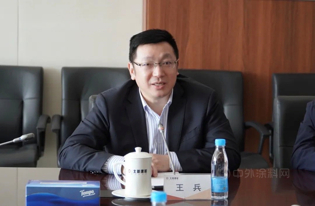 中国房地产业协会会长冯俊一行莅临北新建材调研指导