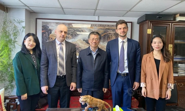 俄罗斯驻华商务代表到访中国建筑材料流通协会