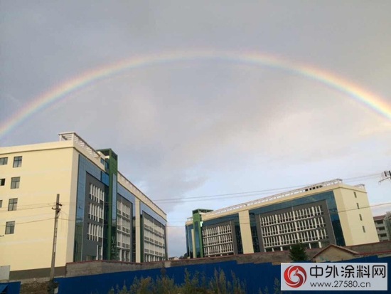 安顺职业技术学院：数码彩铜墙铁壁环保外墙漆，孩子的健康保护伞"
111638"