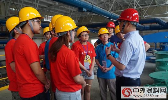 华东理工大学社会实践团队走访海虹老人