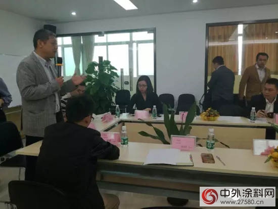 油漆堡和立邦亲情携手家装发展趋势洽谈会