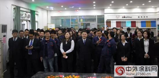 数码彩涂料开工大吉 “鸡”续一场没有终点的流浪