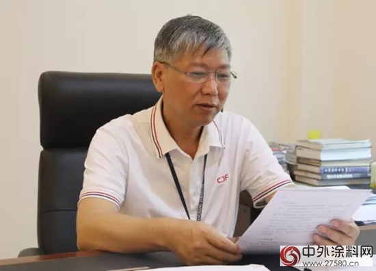 走进长江家具，坚持不懈的耐心服务赢得客户信赖