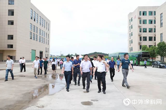 与国内外行业大咖，共同见证博士家居全产业链制造实力！