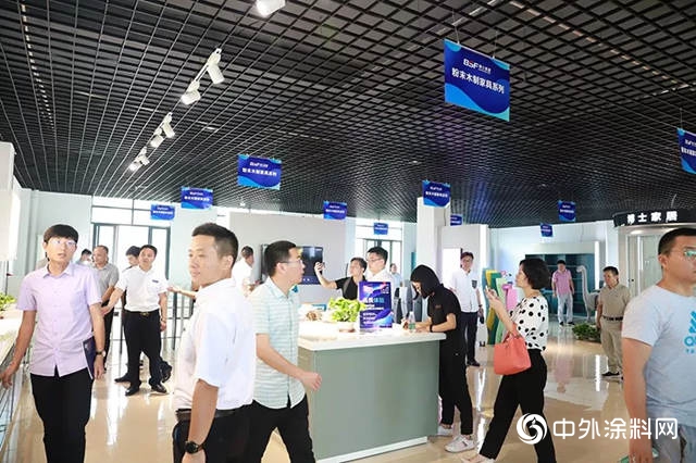 与国内外行业大咖，共同见证博士家居全产业链制造实力！