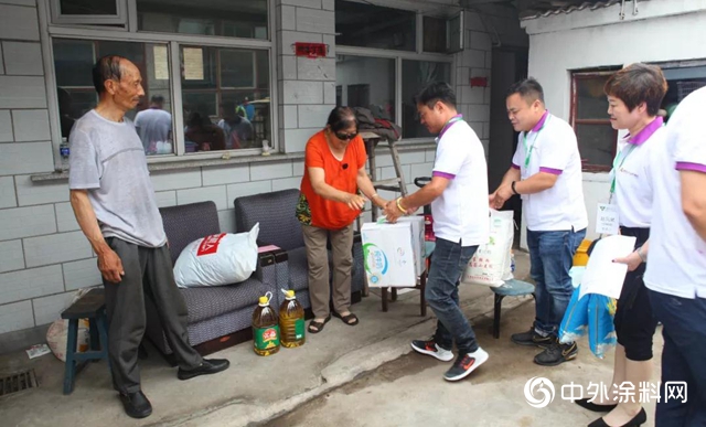 “叶氏化工义工队”探访复明者 紫荆花助力流动眼科手术车再送“光明”"134239"