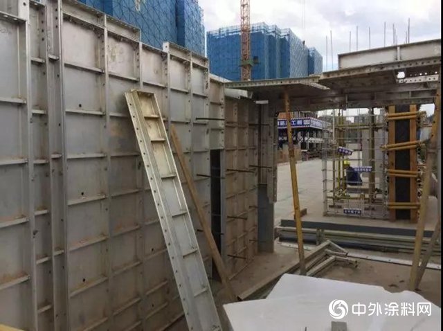 立邦：铝模外墙施工现场实测 界面剂的粘结强度达到多少才防脱？