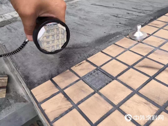 立邦：铝模外墙施工现场实测 界面剂的粘结强度达到多少才防脱？