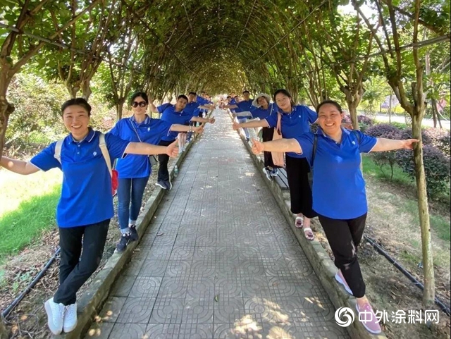 卓宝秋令营｜在山的那边草原的那边有群“蓝精灵”，他们活泼又伶俐……"141122"