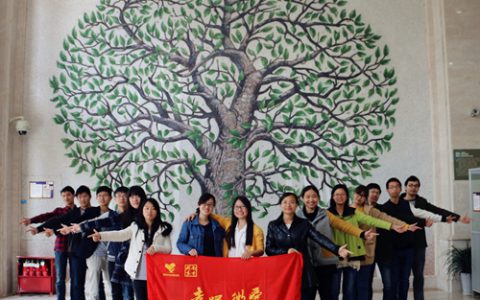 不忘助学初衷，仇启明亲临武大招募志愿者