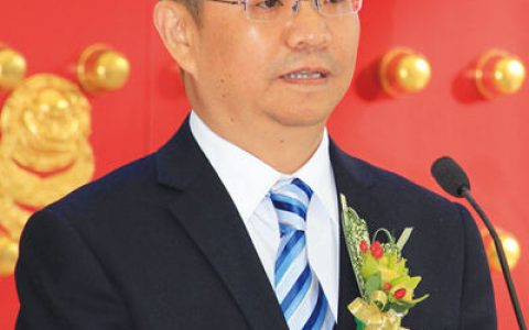 吉人高新吉伟摘得中国涂料2015年度风云人物