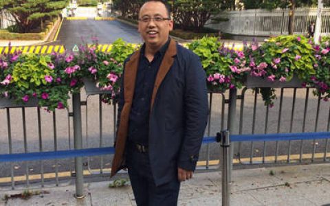 携手与共 共铸百年辉煌 ——宝塔山漆咸阳礼泉经销商薛小刚