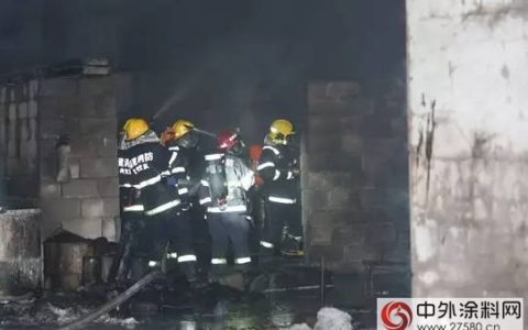 油漆厂突发大火 泉州消防出动90名官兵紧急扑灭"
118822"