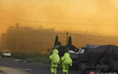 江苏一危废处理公司泄露, 现场可见大量黄烟!