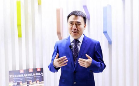 他告诉我们，涂料的未来关键看80、90后