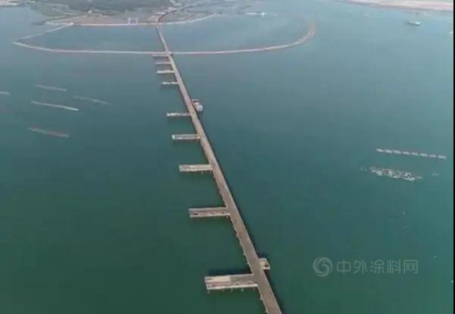 全长4.8公里的阳江港大桥已完成栈桥铺设及配套电力设施的安装