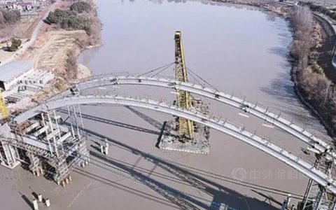 湖州地区单跨最大的钢管拱桥主拱安装完成