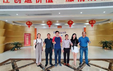 顺德涂料商会莅临华隆涂料送上慰问，传递商会关怀