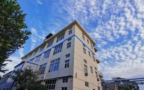 西北“领头羊”宝塔山漆，成为第12届金漆奖黄金赞助商