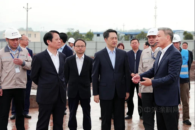 重庆市副市长郑向东一行莅临亚士创能西南综合智能制造基地考察