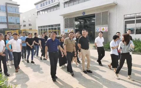 顺德涂料商会联合顺德环协开展新《固废法》宣讲及《废钢桶再生》标准解读