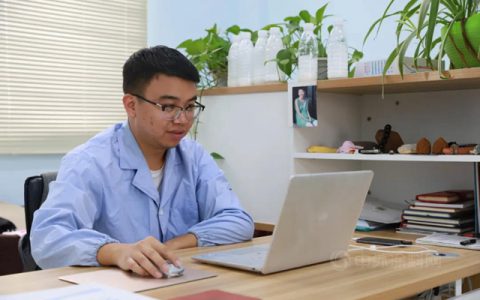 广源集团 研发中心张翔入选中国塑协异型材及门窗专委会专家组成员