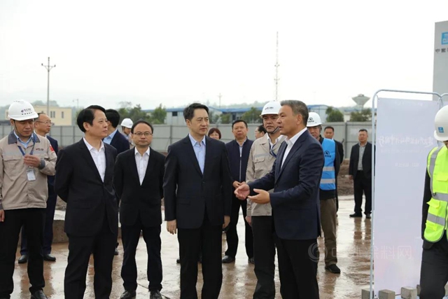 《长寿日报》头版头条点赞！亚士西南制造基地建设跑出加速度