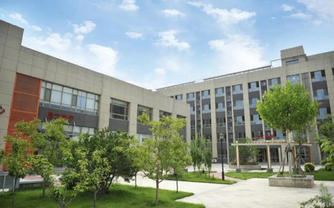 东方雨虹与安徽信义电源有限公司签订战略合作协议