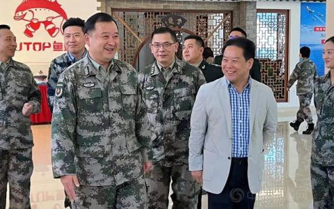 台州军分区政委范智一行莅临鱼童考察