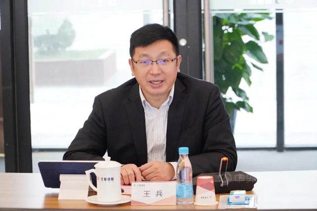 中国建材集团总经理李新华到北新建材考察指导工作