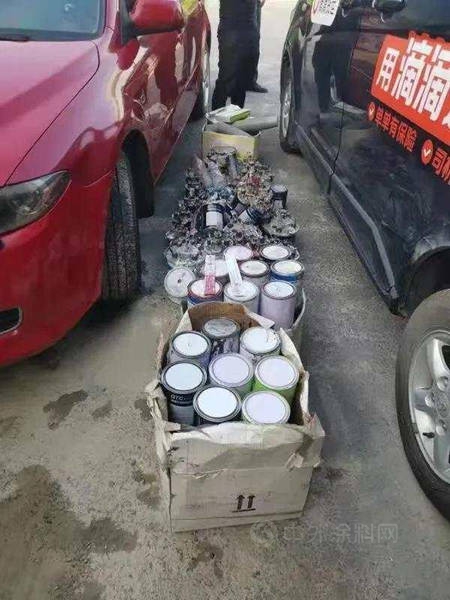 违法运输60余罐油漆与稀释剂，杭州私家车摊上了大事