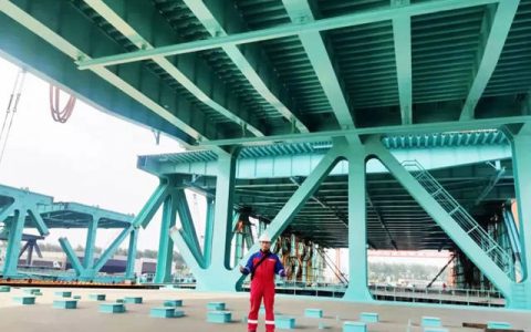 由海虹老人提供长效防护的温州瓯江北口大桥主桥合龙
