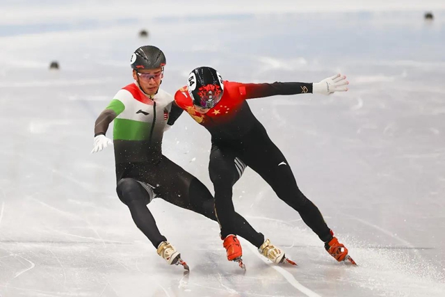 三棵树助力中国短道速滑队包揽男子1000米比赛金银牌！