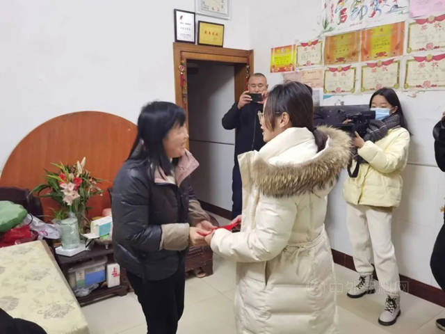 落地生根，步步莲花 | 亚士集团为滁州全椒困难家庭学生捐款助学