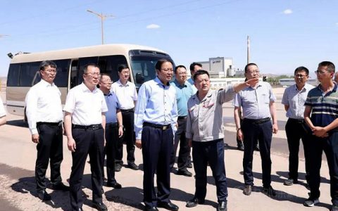甘肃省副省长张世珍一行莅临东方钛业调研