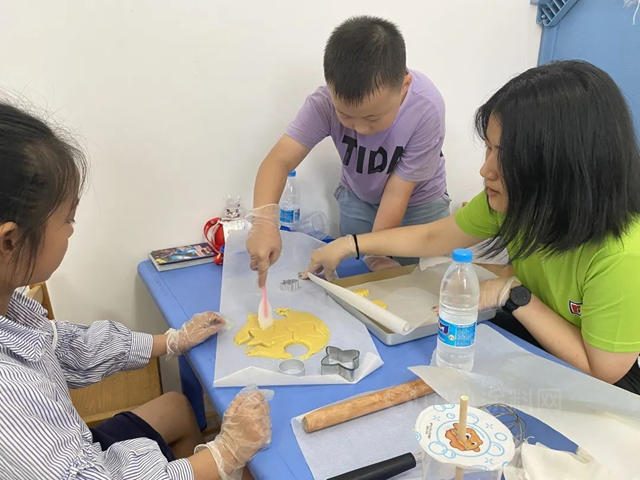 用爱温暖童年，「为爱上色」刷新上海太阳花社区儿童服务中心