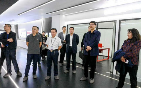 山东沂蒙交投集团董事长陈庆村及众多博士、大咖莅临晨光工业园参观考察交流！