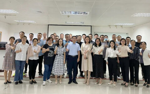 万辉涂料中高层管理人员学习人力资源管理课程