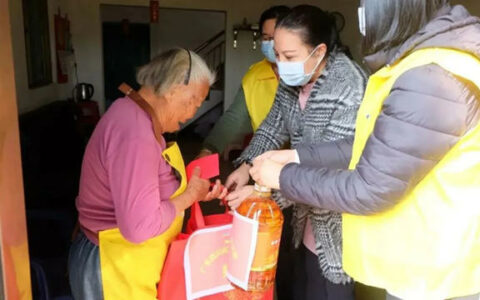 百川化工：慰问孤寡老人 传递温情暖人心