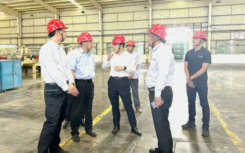 北新建材董事长尹自波调研部分在滇、在川渝企业