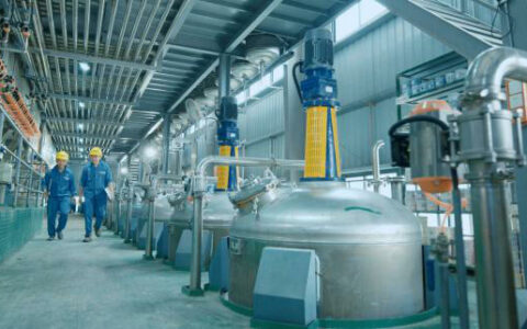 外墙涂料饰面为何会褪色开裂？原因竟是它？