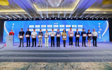 亚士荣获“2023年度上市公司杰出品牌奖”