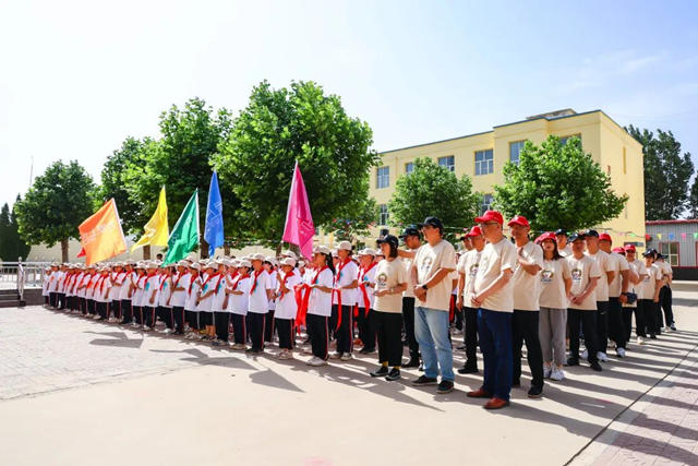 「为爱上色」走进河北铁杆小学