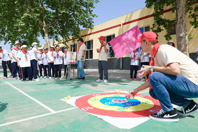 「为爱上色」走进河北铁杆小学