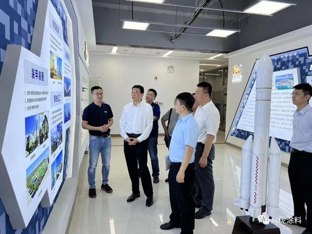中涂协会长刘普军先生一行莅临双虎涂料参观指导