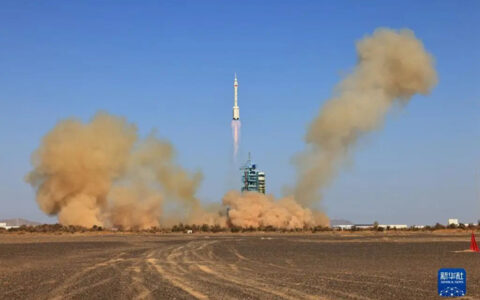 北新建材灯塔涂料助力神舟十七号发射圆满成功