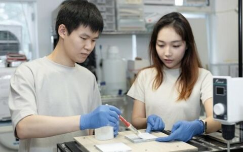 中国少年惊艳全球，用废旧玻璃做涂料斩获国际大奖