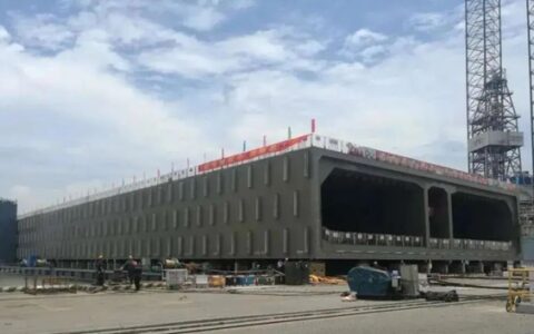 深中通道主线全线贯通 中远关西为“海底长城”披上护甲