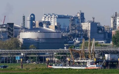 化工巨头巴斯夫正在集团重组：三个大型部门独立运营